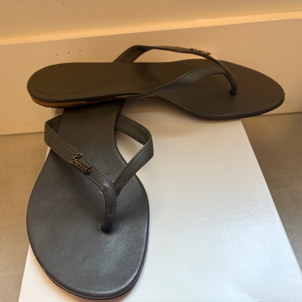 Gucci Gray Sandals Elegant Design size 8 - Picture 4 of 14